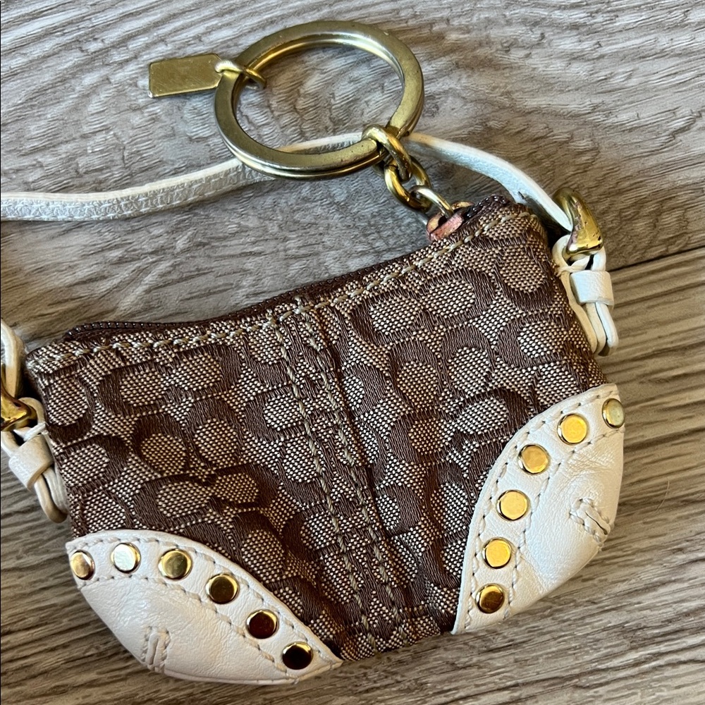 COACH SoHo keychain Mini bag charm coin purse Brown w/ White leather Gold studs - Picture 7 of 11